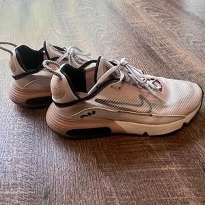 Nike Air Max 2090 - Women 8